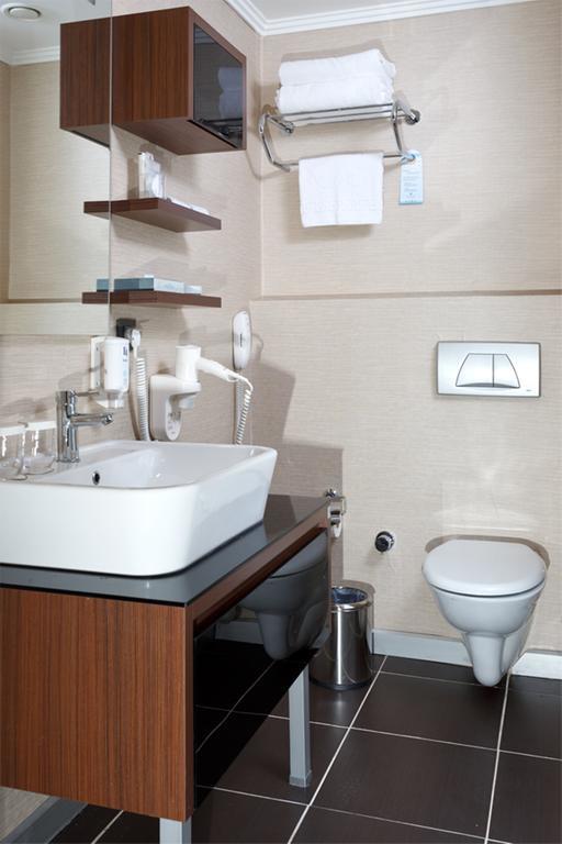 Oezay Suites Istanboel Buitenkant foto